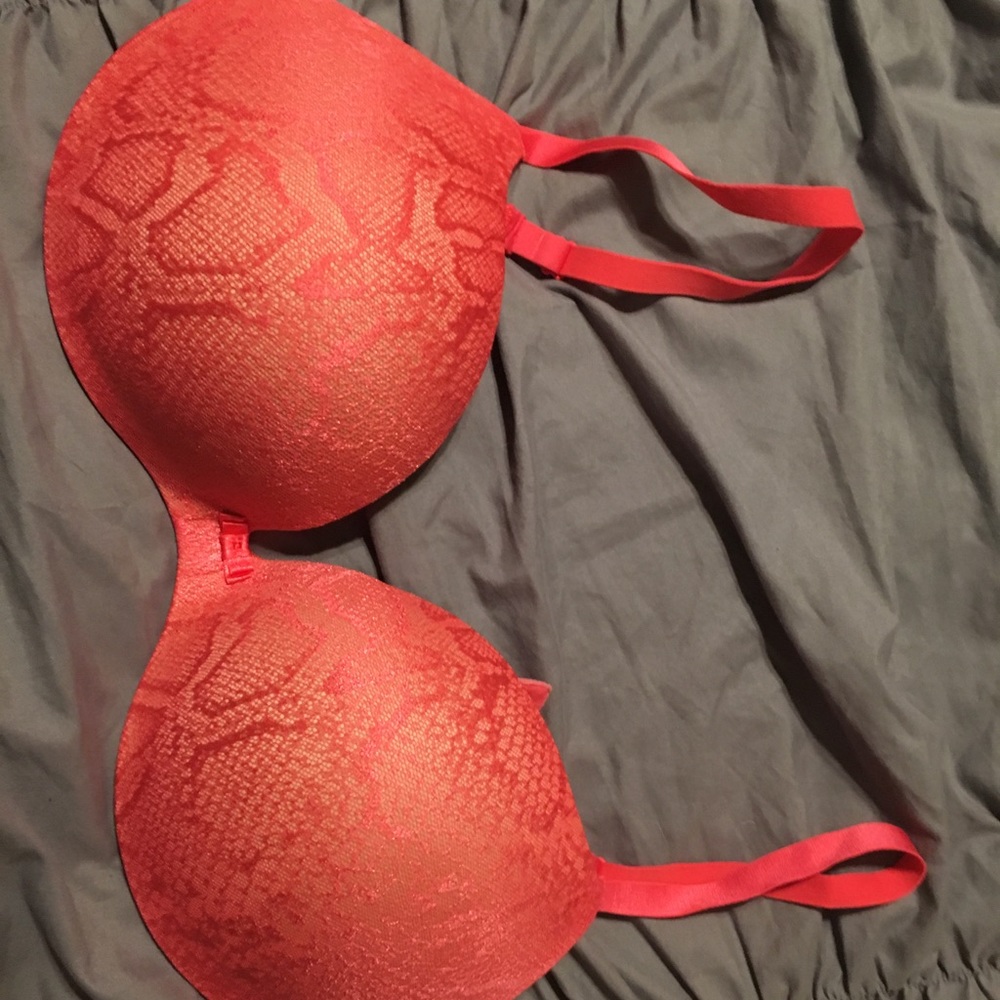 Victoria’s Secret Plunge  Bra 38DD NWOT
